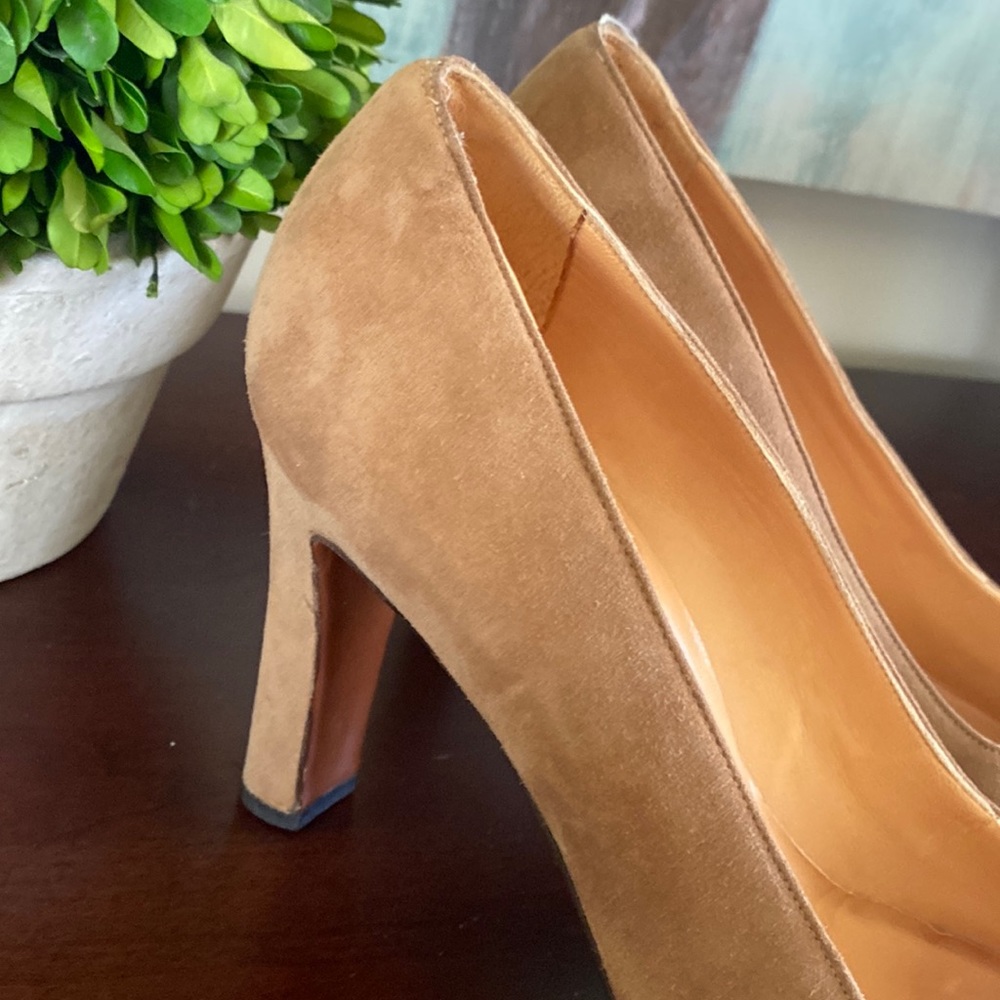 CELINE Paris CLASSIC SUEDE TAN PUMPS SIZE 39.5 ๐EUC๐ - Picture 9 of 17